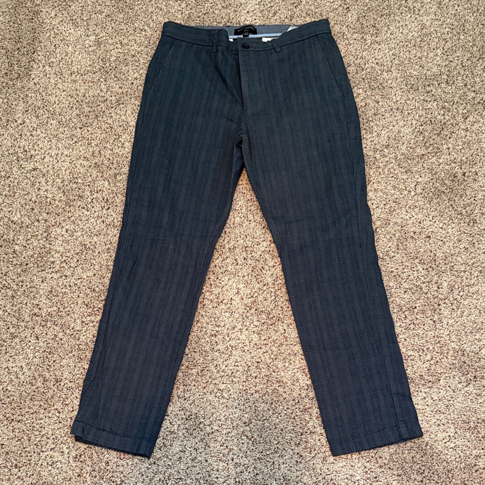 Banana Republic Men's Dark Blue Gray Striped Dress Pants Size 32 x 30